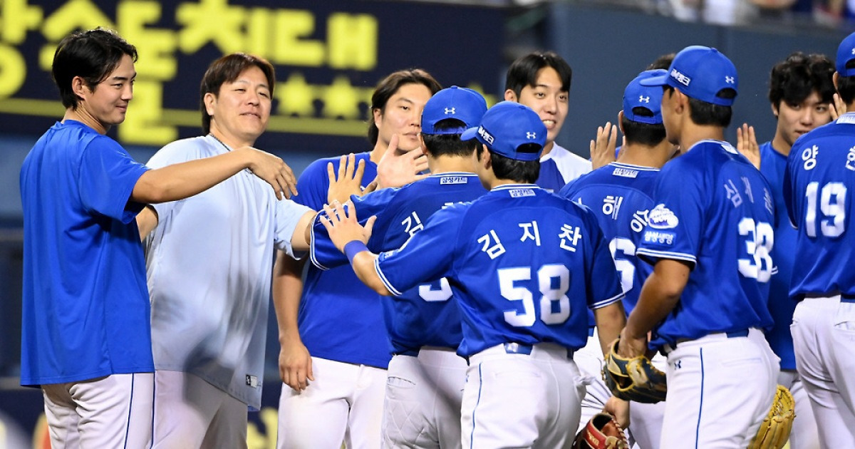 삼성 이제 가을야구가 문제가 아니다! 3위 SSG와 1게임차 → 박진만 감독 흐뭇 "구자욱이 다 한 경