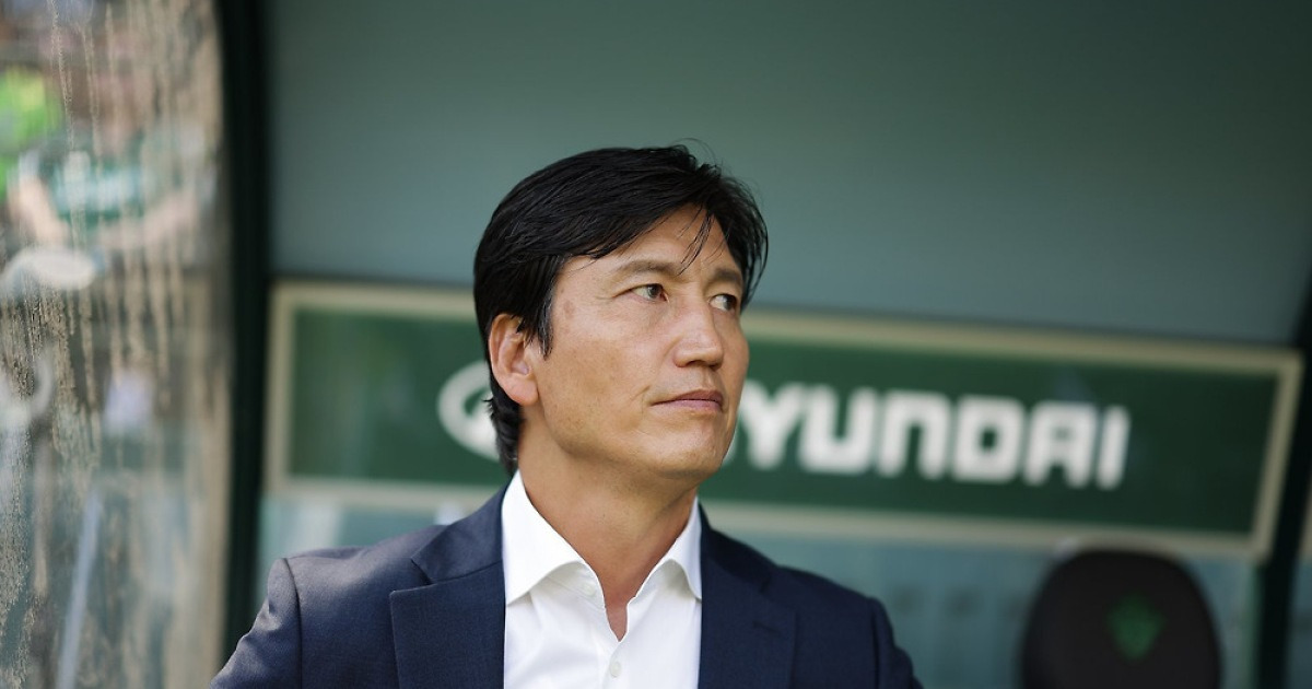 극장골 승리에도 미소 감춘 정정용 전북 감독, “치명적 수비 실책 반복되면 안 된다”…박태하 