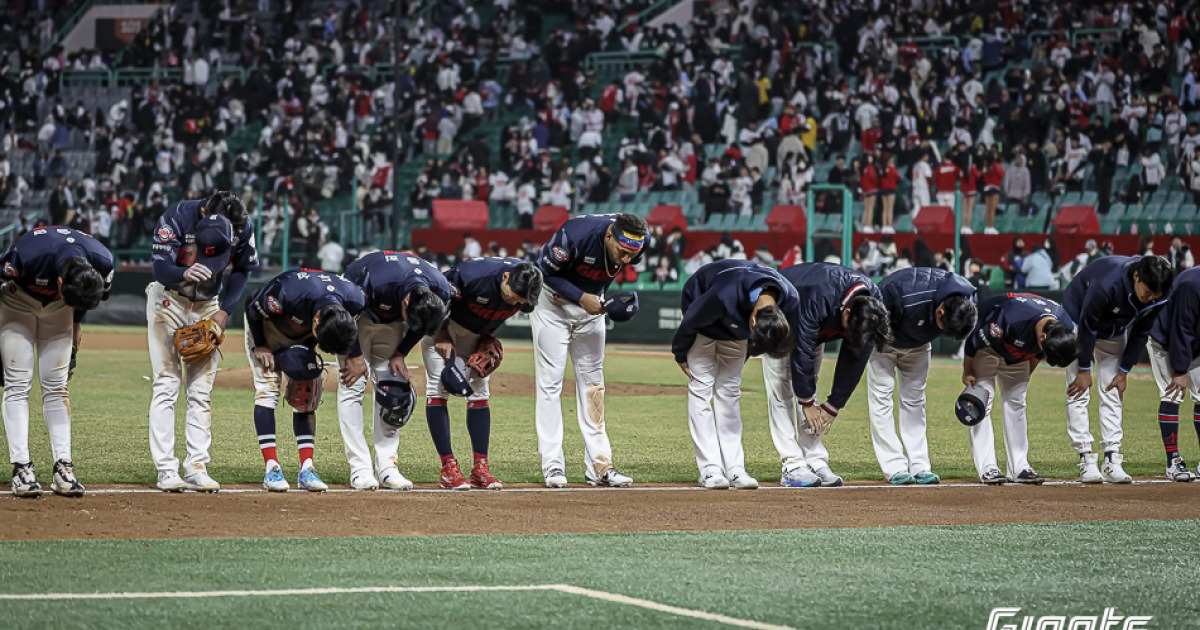 '패패패패패패패패무패' 롯데, 3위 지켰지만 좋아할 때 아니다…4위부터 8위까지 턱밑 추격 [잠실