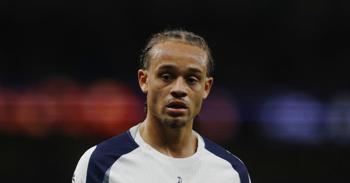 '손흥민 후계자'라더니 1년 만에 대실패? 시몬스, 남은 7경기로 커리어 갈린다→데 제르비 체제서