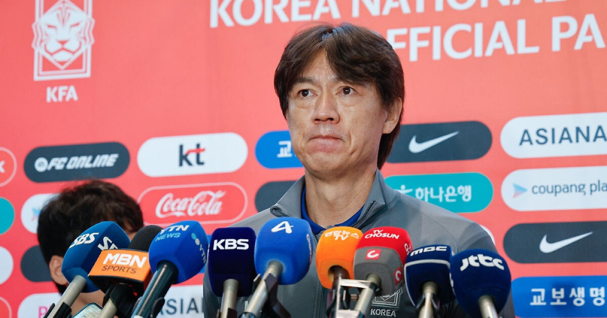 홍명보 “주장 교체, 변화 가능성 언급한 것”