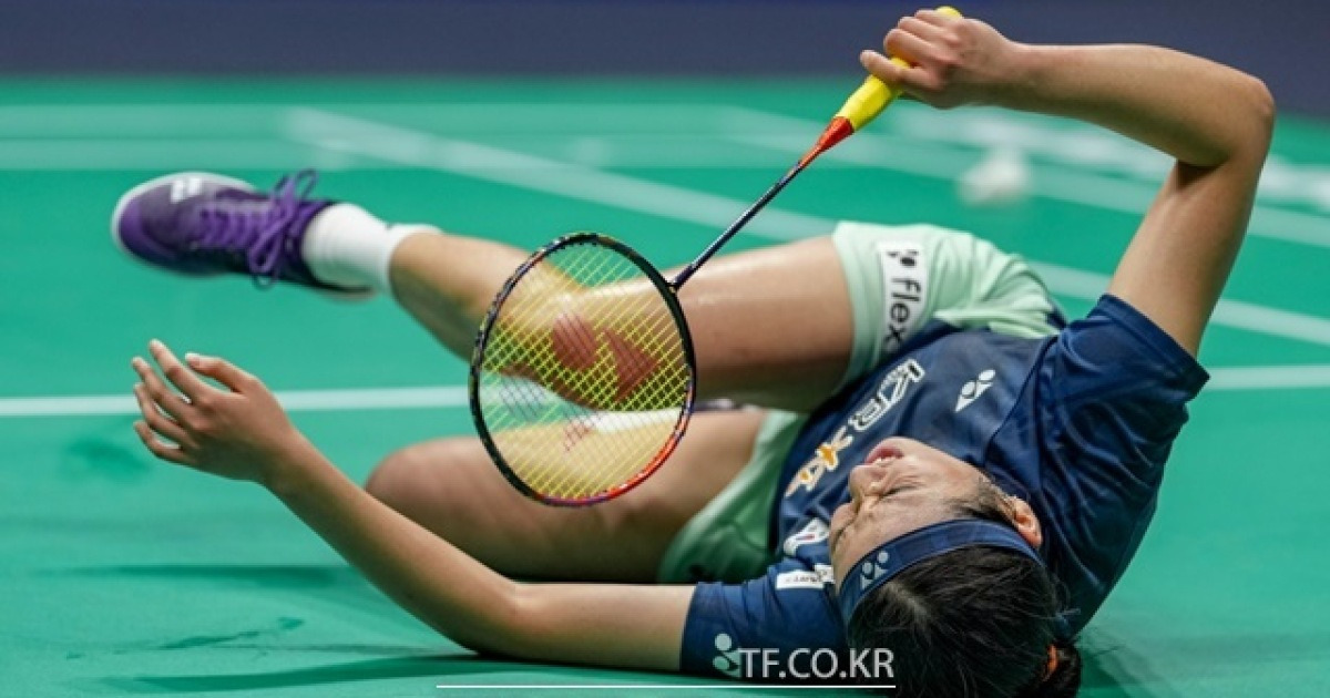 '무릎 이상' 안세영, 중국오픈 4강전 도중 기권...사상 첫 '슈퍼 1000슬램' 불발
