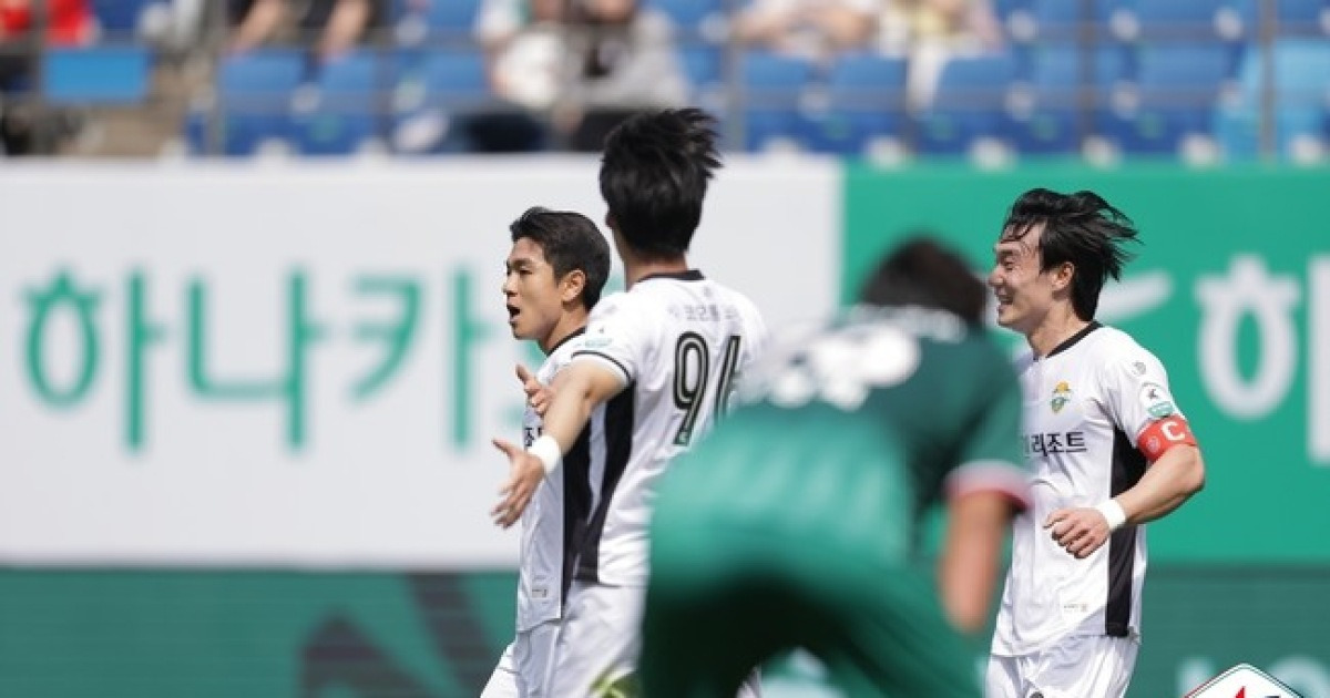 [K리그1 현장리뷰] 김대원 첫 골+김문환 자책골...강원, 대전 2-0 잡고 2연승 질주! 내용+결과 다 챙