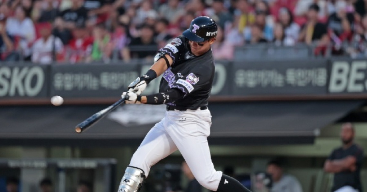 홈런 맞은 20승 외인도 박수 보낸 김석환 복귀포...빅리그 도전자도 깔끔 처리, 루키 김정엽 강렬 