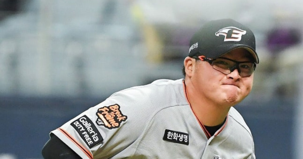 데뷔 첫해 PS 선발이 끝내 '방출 통보'라니, 185㎝ 유격수도 함께 나갔다... 한화 선수단 7명 정리 [