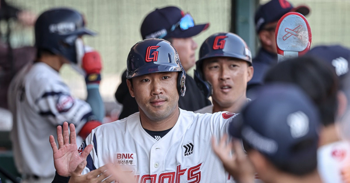 '0.857' 1위 명장 "승산 보여" 이유 있었네 ,16안타 맹폭→한화 11-6 대파…"주장 전준우 필두 대량 득