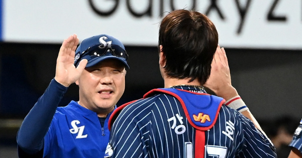 전쟁중인데, 이례적 '친정 롯데행' 가능성 언급...강민호의 '깜작 발언'에 박진만 감독 "나도 FA인