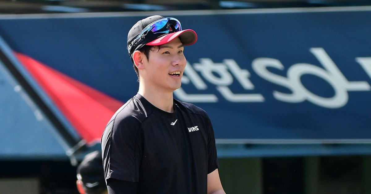 '압도적 1위' LG, 출루왕 복귀도 순조롭네…염갈량 벌써 KS 구상 밝혔다 "홍창기 1번+신민재 2번" [