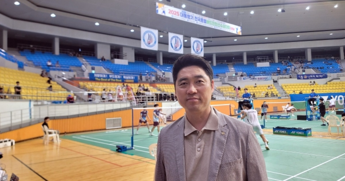 [김종석의 그라운드] 안세영 사태 풀며 한국 배드민턴 정상화 이끄는 동분서주 김동문 회장