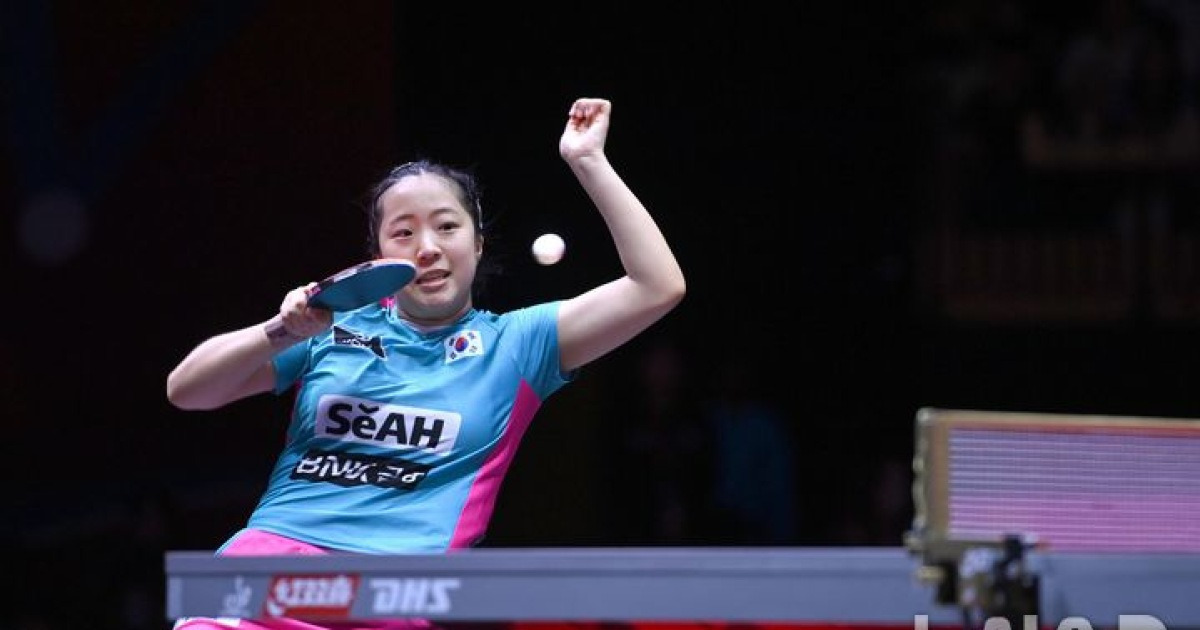 탁구 신유빈·장우진, 유럽 스매시 한일전 '동반 패배'…단식 16강행 좌절