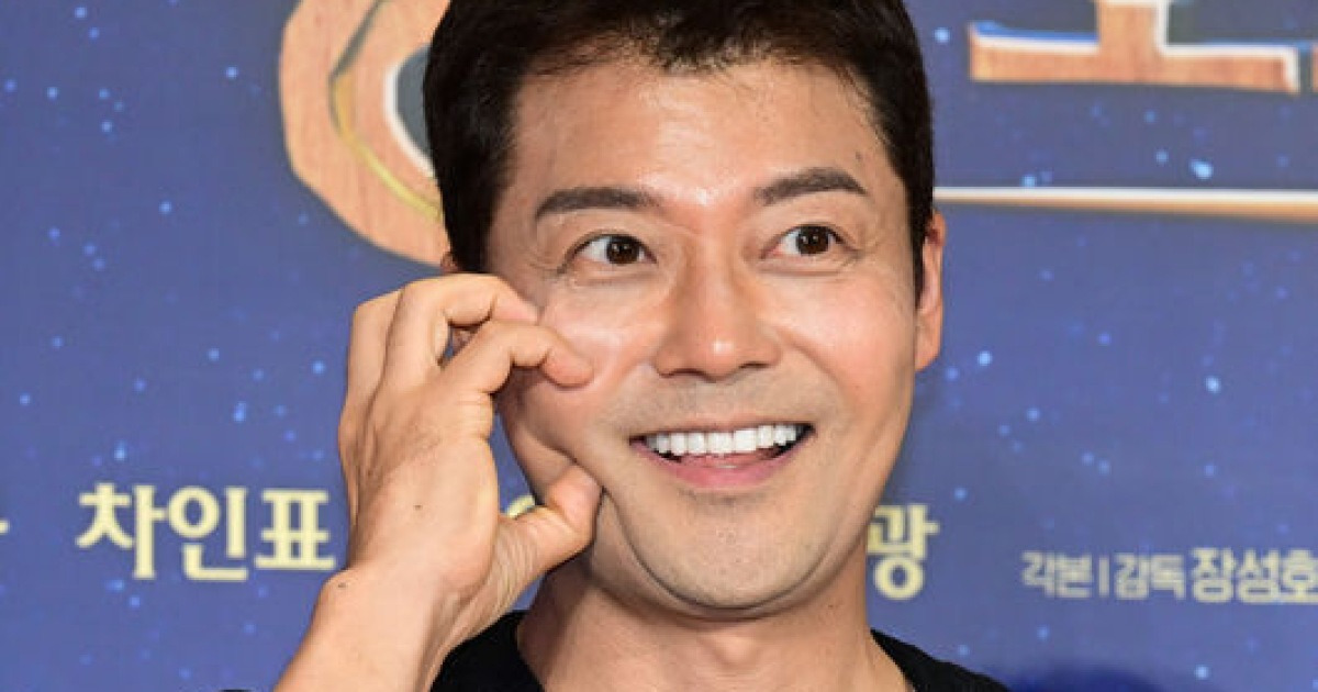 '공개열애 2번' 전현무, 이번엔 '뮤지컬배우' 만났나..실명까지 폭로(전현무계획2)[핫피플]