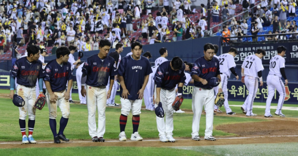 롯데, '6-0' 리드 잡고도 '6-6' 천신만고 끝에 무승부…10연패 탈출 실패