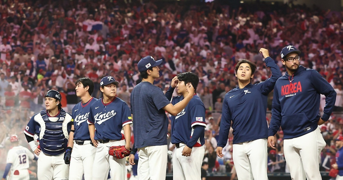 한국 또 전세기 타고 귀국한다! 도미니카전 '7회 0-10' 콜드게임 참패…마이애미 출발→알래스카 