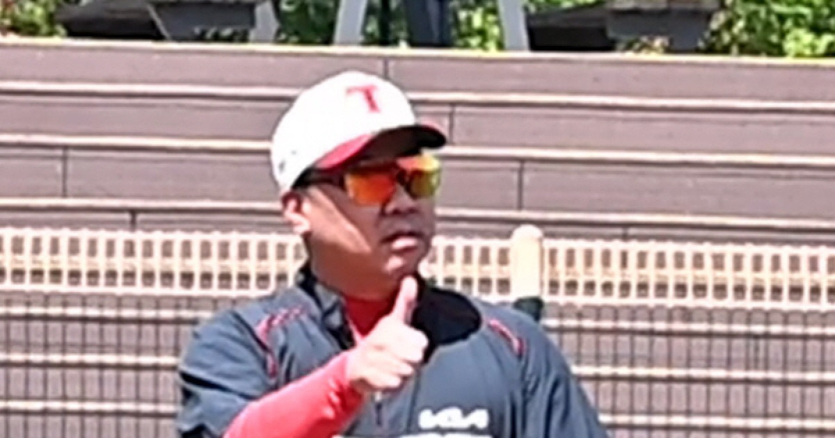 '인간 스펀지' 데일, 이범호 감독 조언 즉각 흡수…'이 친구 잘하네' 엄지 척![광주 스케치]