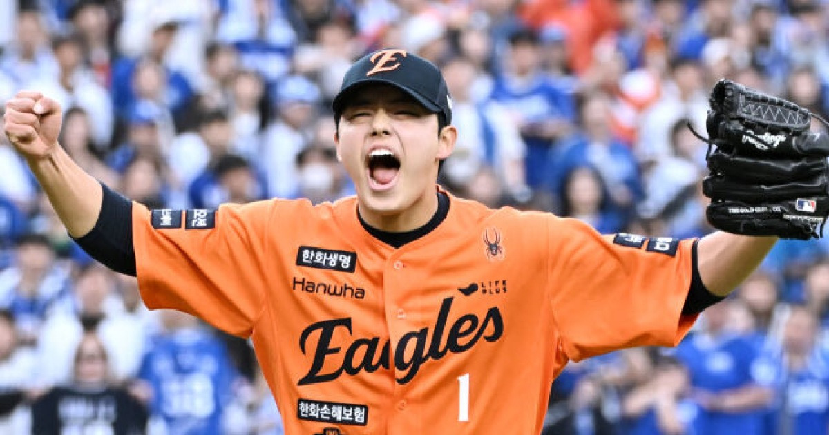 KKKK 문동주의 포효, 전광판에 162km 진짜냐…한화 팬들 열광, 이런 투수가 한화에 있다 [MD대전 PO1]