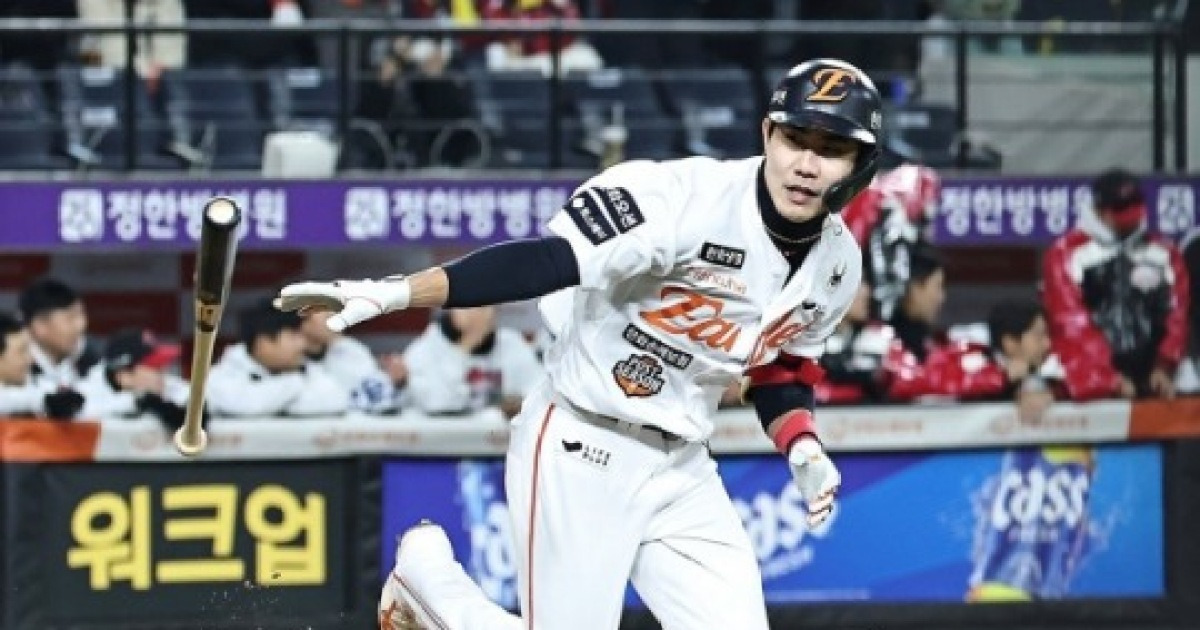 '먹튀→대체불가' 한화 심우준, 타율 0.324·무실책으로 50억 원의 가치 증명...오히려 싸게 샀다