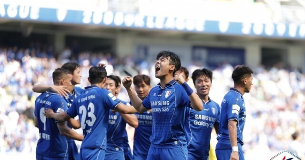 0-2→ 2-2→ 후반 추가시간 PK 결승골… 끝까지 결말 알 수 없던 미친 승부, 수원 부산에 3-2 극장승