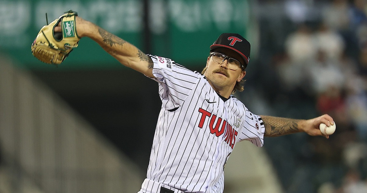 ‘8회까지 투구수 84개’ 첫 완봉승 꿈 이루지 못한 LG 웰스 , 염경엽 감독 “시즌은 길다”