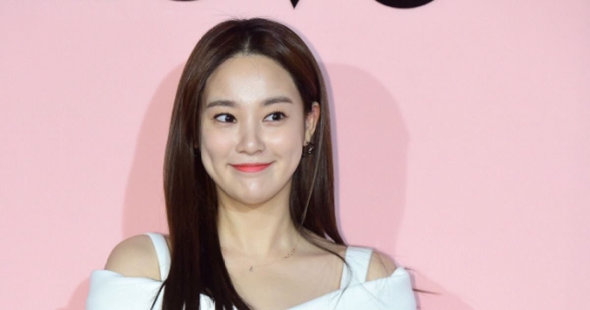 '지드래곤 열애설' 이주연 "전남친, 키스 너무 못해서 헤어져" ('돌싱포맨')