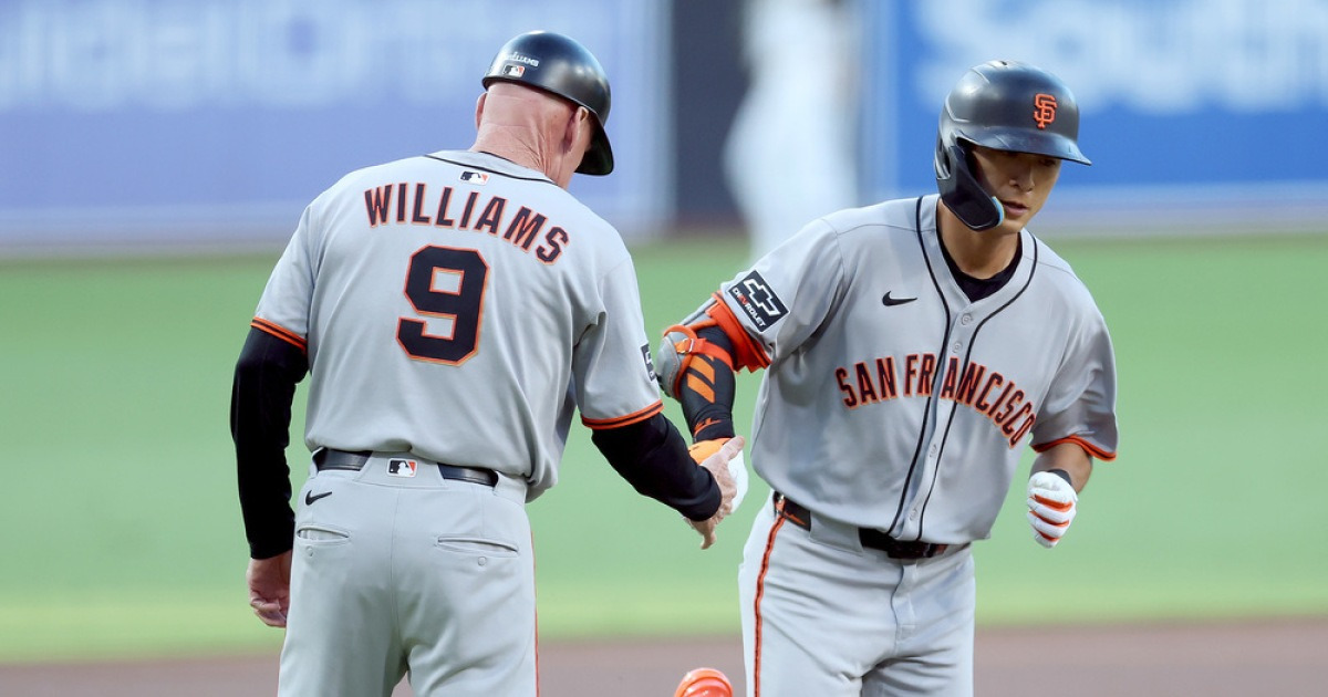 ‘생일 자축포+멀티히트’ 이정후, 3달만에 시즌 7호 홈런포 가동..SF는 SD에 패배