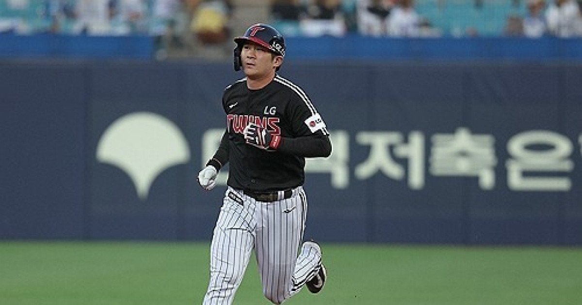 LG, 오지환 9회 결승 솔로포로 삼성 꺾고 60승 선착...한화와 0.5게임차