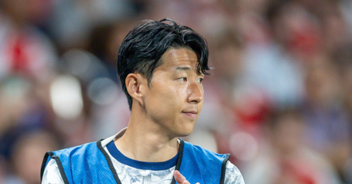 '이미 늦었다' 토트넘 초비상! 대패 후 감독이 직접 "손흥민 10년 동안 핵심이었는데 떠났다" 언급