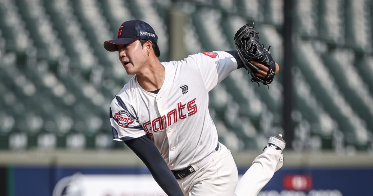 '단독 1위' 롯데 지는 법을 잊었다, 그런데... 꿈의 '160㎞ 파이어볼러' 8회 구원 등판→치명적 동점