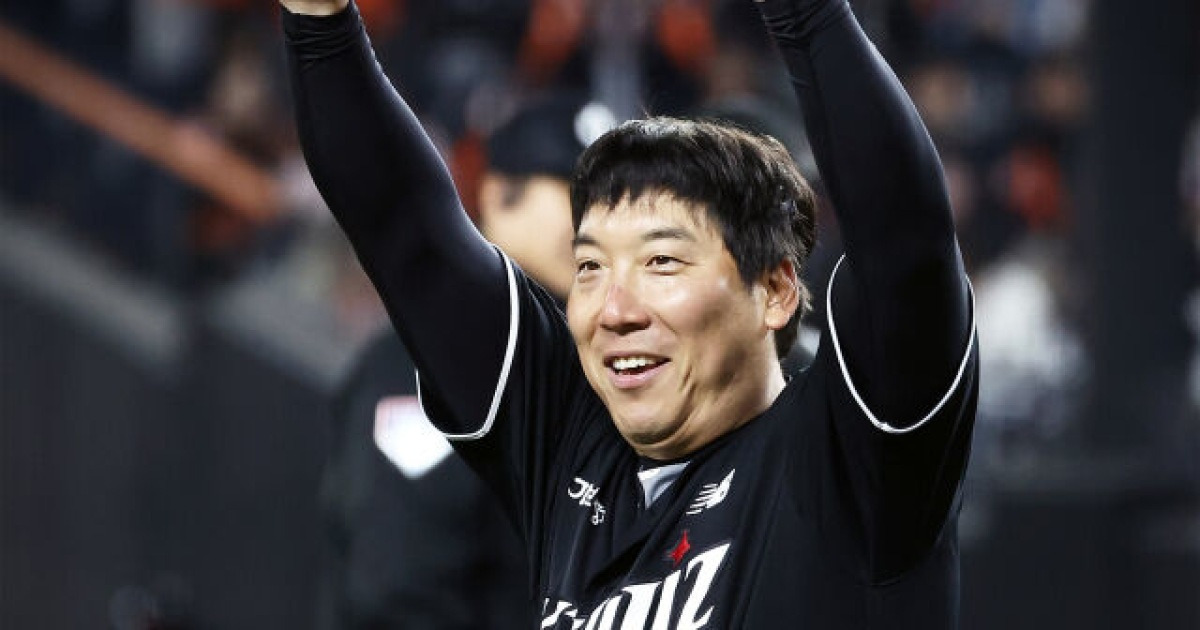 "와 LG-두산 참 행복했겠다" 50억 오버페이 아니었네, 김현수 같은 선수가 어딨나…이강철 호평 "