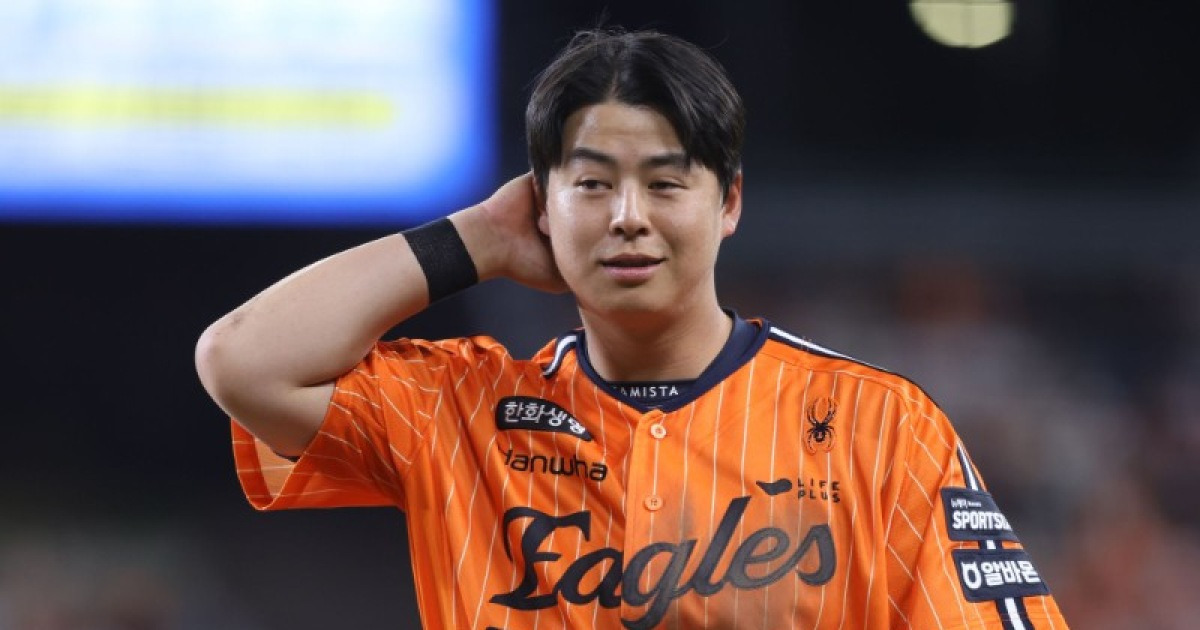 64타석 만 홈런 쳤는데…노시환, 하루 만에 아찔한 헤드샷