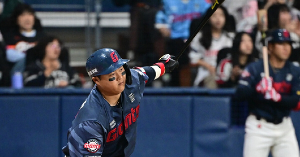 무홈런+득타율 1할5푼8리, 급기야 경기중 교체...4번타자 향한 명장의 쓴소리 "투수들 공 빨라졌으