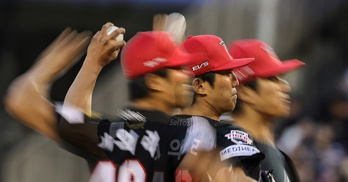 '대박' KIA 무려 632일만 '8연승' 질주! '최고 156㎞' 이의리 강속구 폭발, 사령탑 기쁨의 인사 "선수