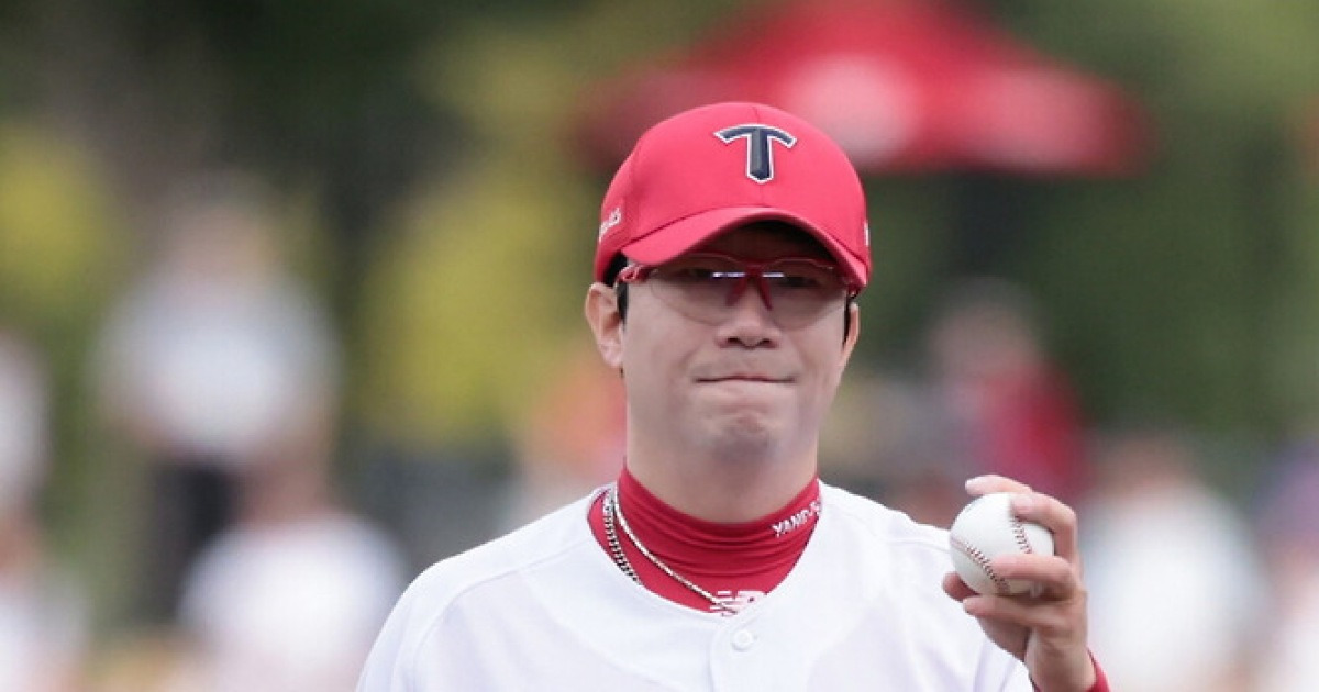 하필 FA 계약 끝났는데…KIA 대투수 8실점 붕괴, ERA 꼴찌 추락 그 누가 예상했나