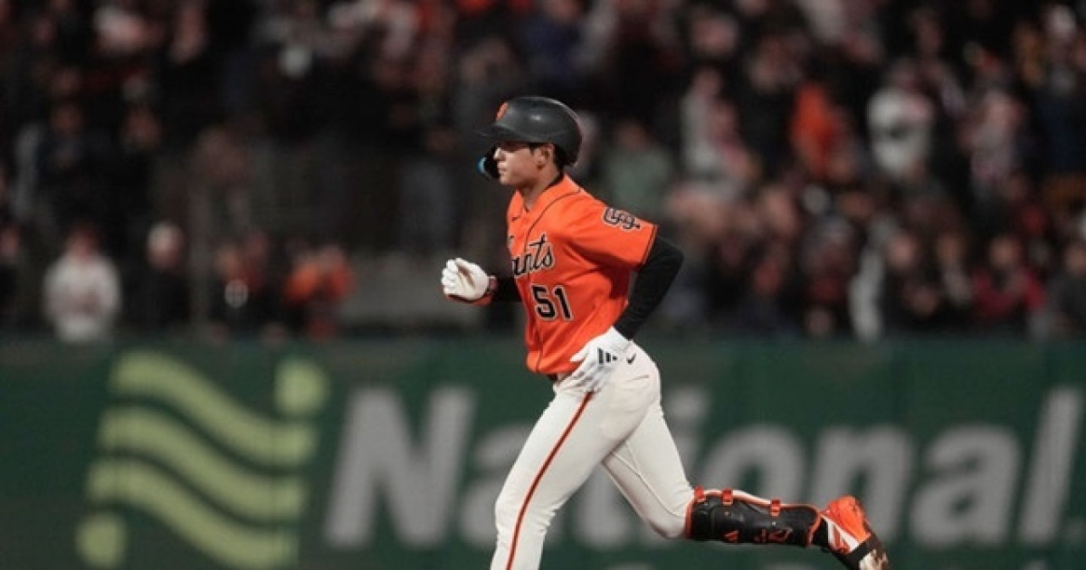 이정후, 시즌 2호 홈런 포함 4타수 3안타 ‘맹타’…타율 .275로 상승