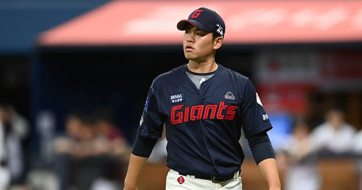 10연패 롯데, '아픈 손가락' 김진욱 후반기 첫 1군 콜업…"직접 보려고 불렀다" [창원 현장]