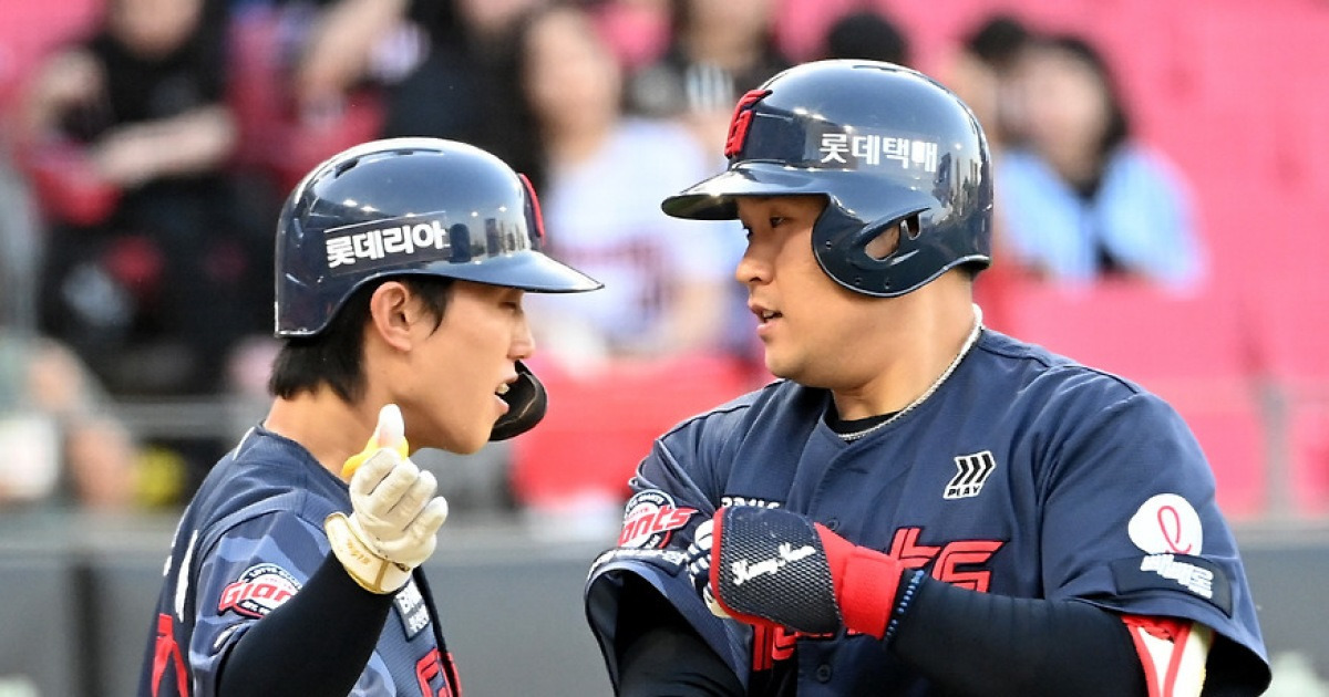 롯데 손성빈 한태양이 사라졌다! → 유강남 주전포수. '에이스' 김진욱과 배터리 [부산 현장]