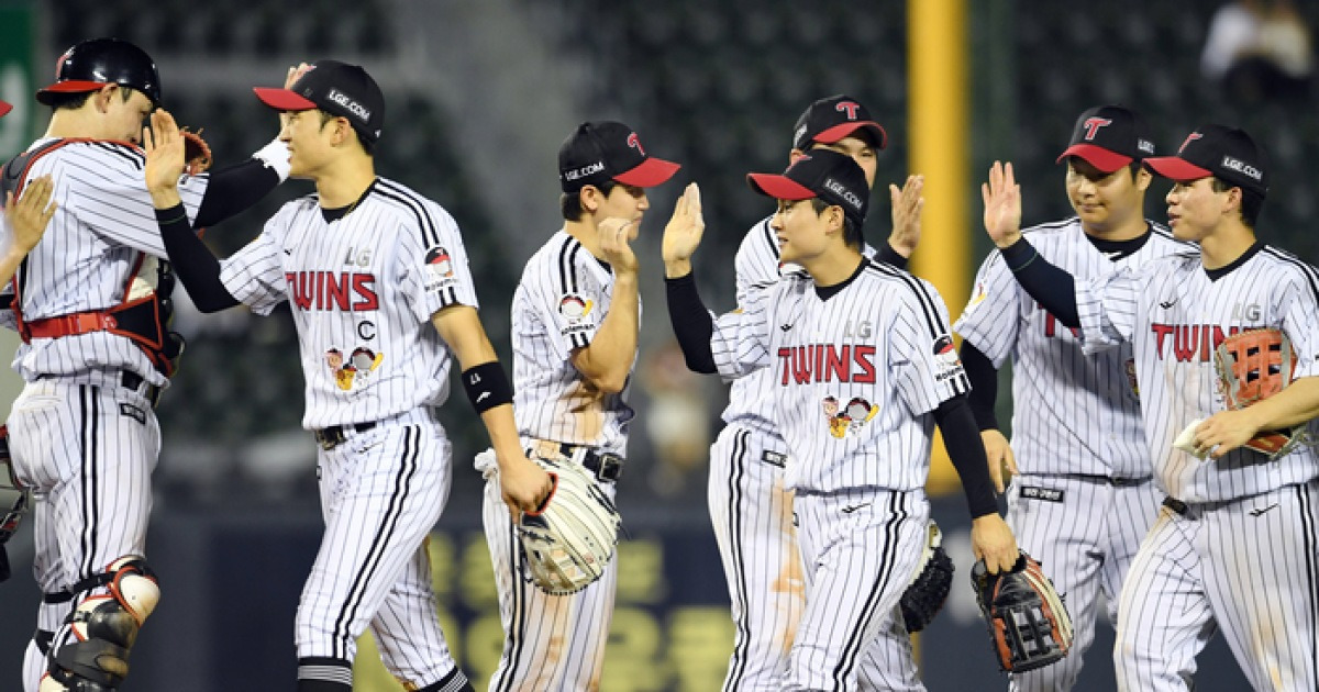 진짜 온 우주의 기운이 몰렸나…‘박동원 홈런 쾅!’ LG, ‘막판 스퍼트’로 SSG에 5-3 역전승 [SS문