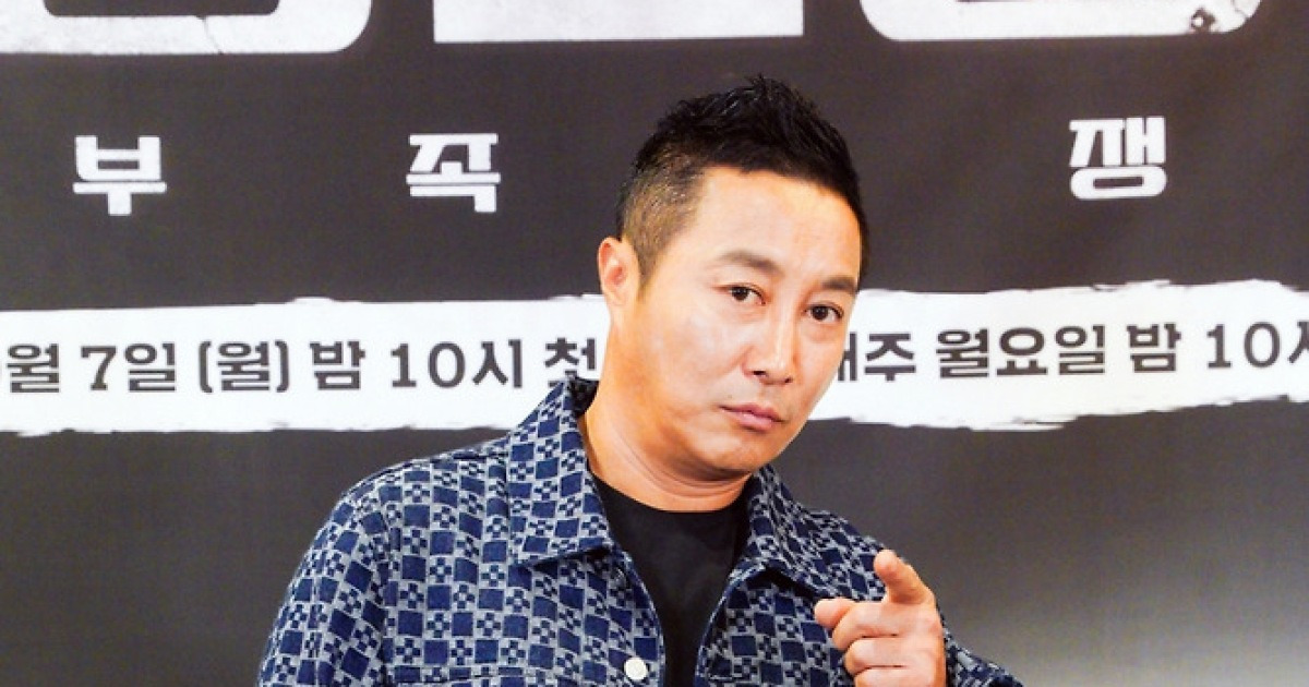 '50세' 김병만, 이혼→전처 딸 파양..새 가족과 새출발 [★FOCUS]