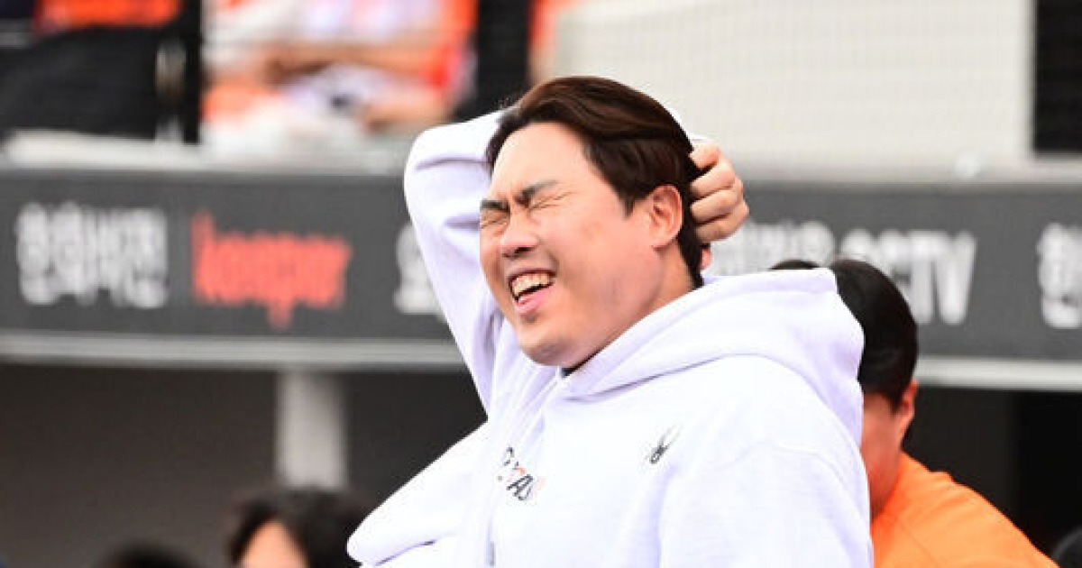 "3차전은 다 알고 있잖아" 18년 전 한화를 구한 183구, 그때 괴물 아닌데…류현진이 또 해줘야 한다