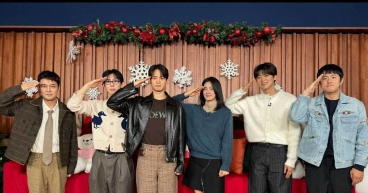 '나 혼자 산다' 박나래·키 없는 단체사진 공개…"웃음보장 필승 조합"