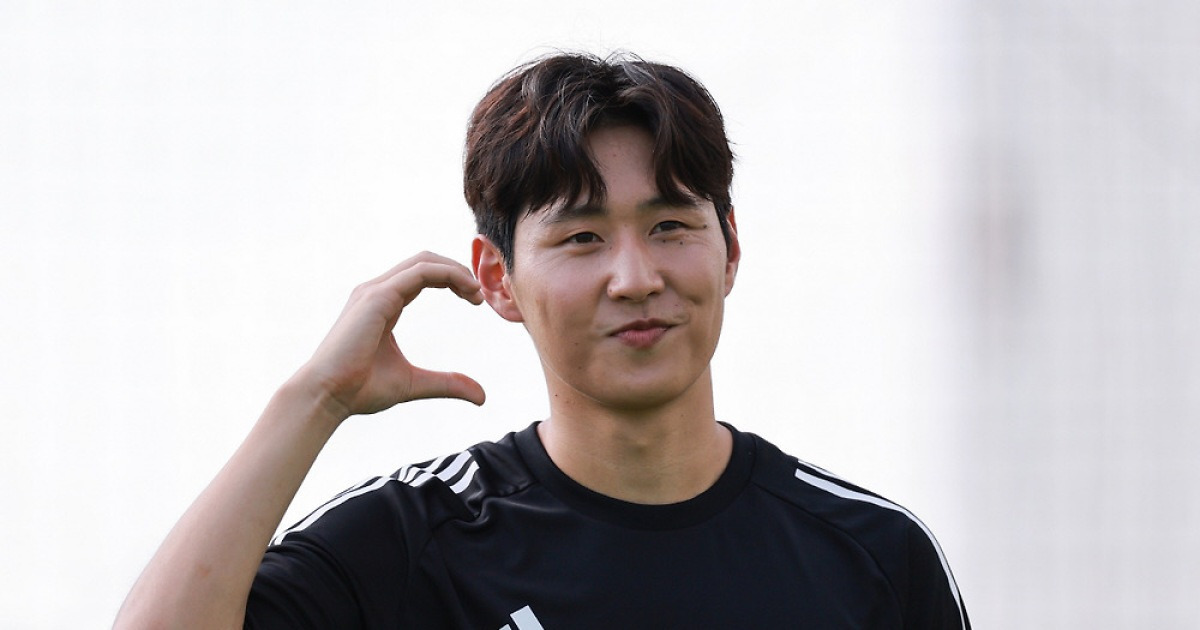 "포체티노 손흥민한테 무너지는 거 봤지?" '韓 차기 에이스' 구원한 옛 스승 또 날벼락 맞을까...