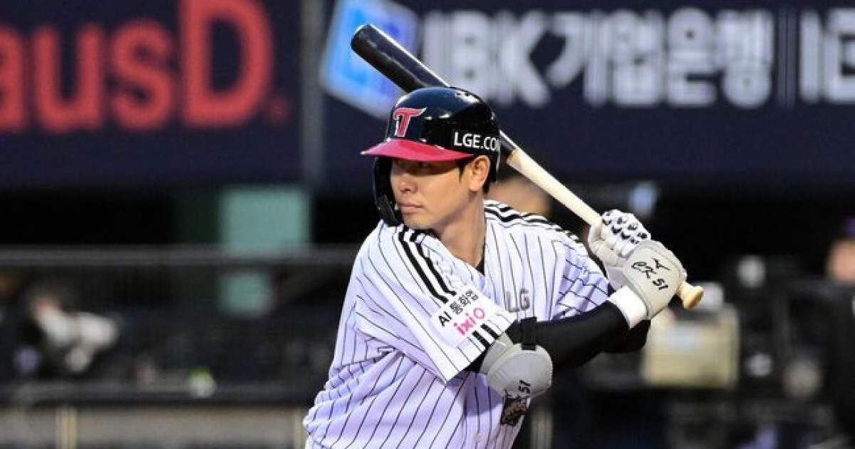 둘이 나란히 특타 훈련 했는데…'21연타석 무안타' 홍창기 하루만에 선발 복귀, 이재원 OUT, LG 라