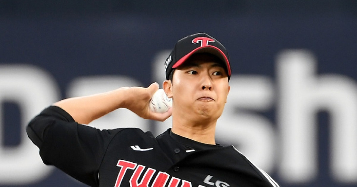 '난 스트라이크만 던져'…어디서 이런 보물이→이정용 5이닝 0자책 '깜짝 호투'