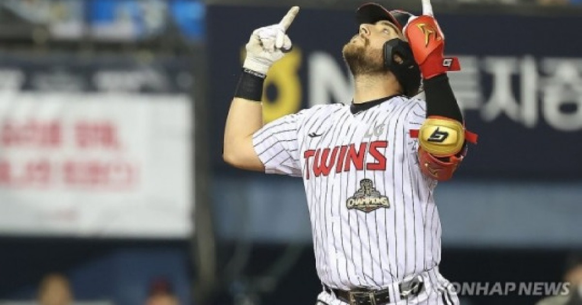 '9회 한 이닝 4점에 잠실이 흔들렸다' LG, 두산에 대역전승...오스틴 5타수 4안타 4타점