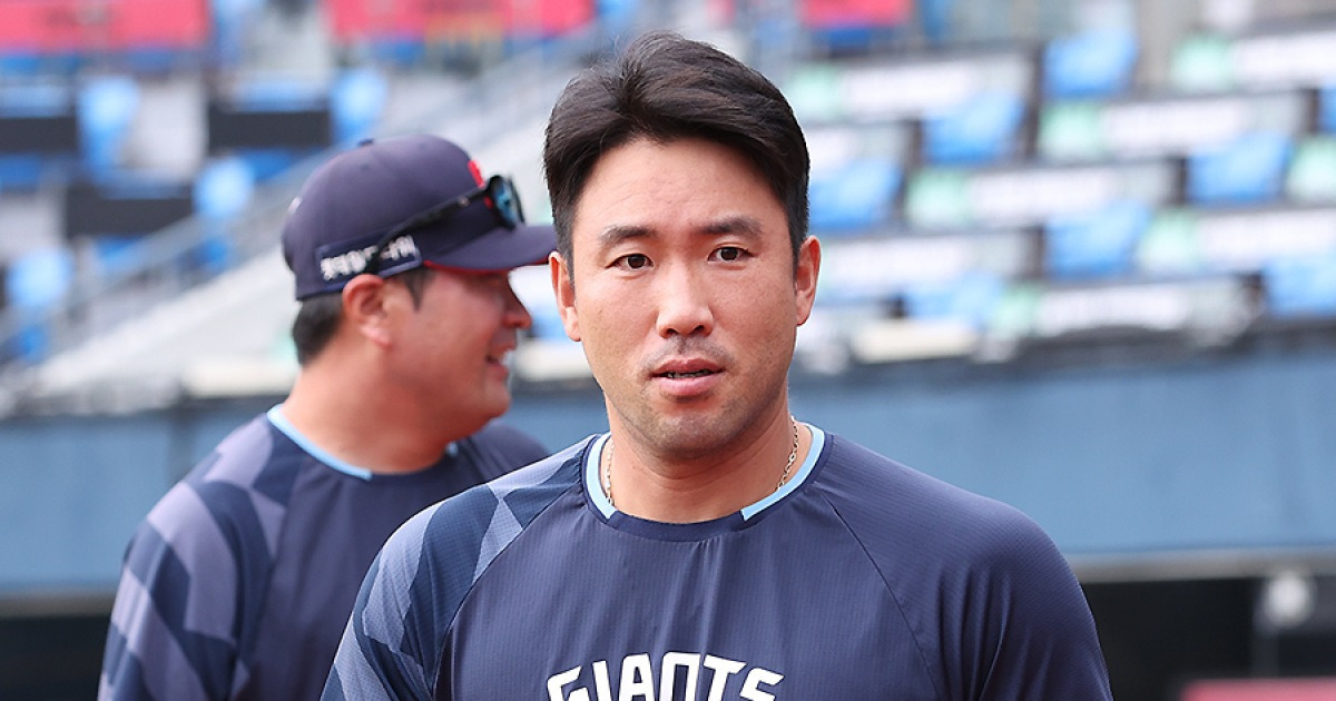 "모두의 잘못, 무겁게 받아들이자" 롯데 캡틴의 메시지, 전준우는 셀 수 없이 외쳤다 "우리는 팀"