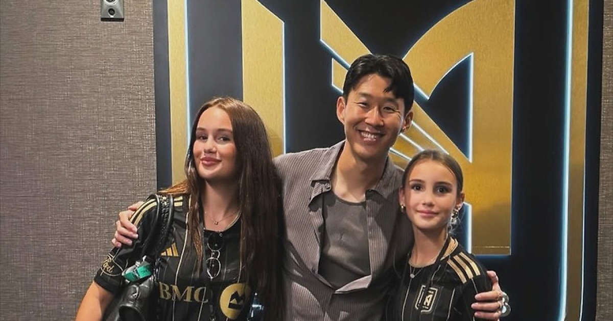 '손흥민 삼촌 다시 만나 행복해요' SON, 요리스 가족과 2년 만에 찰칵...아내도 반겨 "토트넘 떠나 L