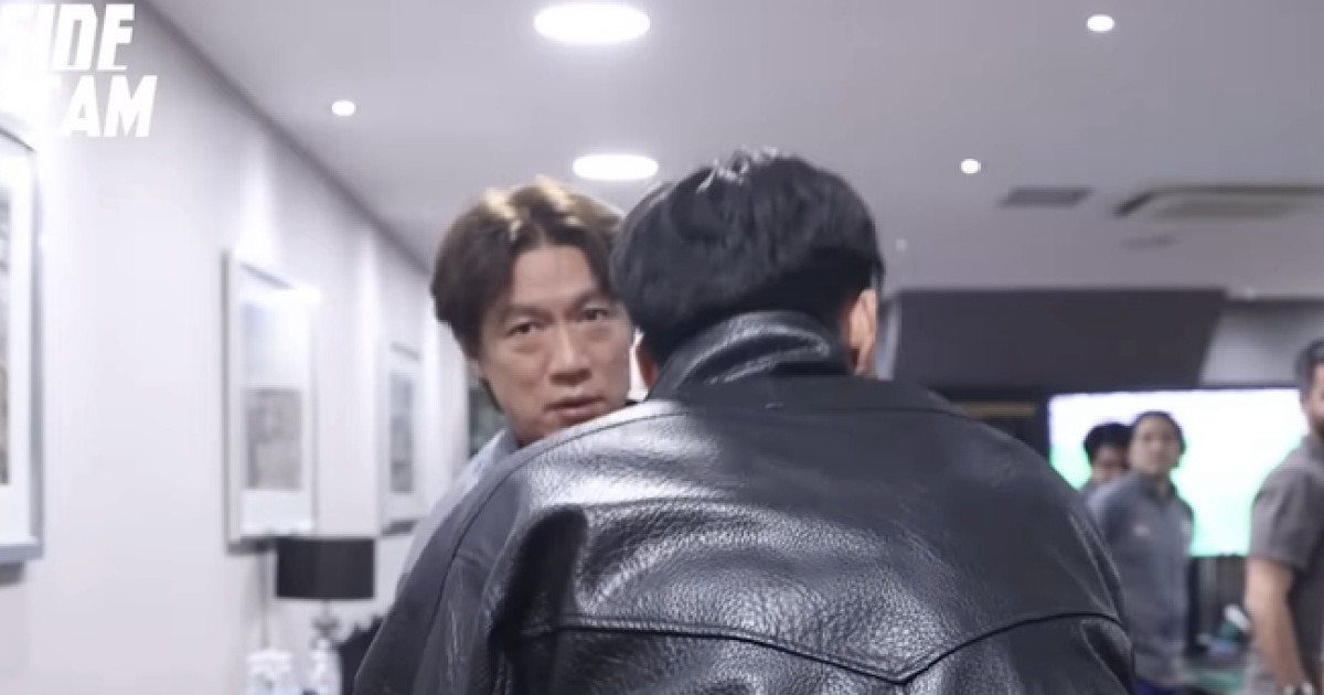 “말 타고 왔냐? 바지가 왜 그래?” 홍명보 감독 농담에 웃음바다…월드컵 준비 분위기 ‘화기애