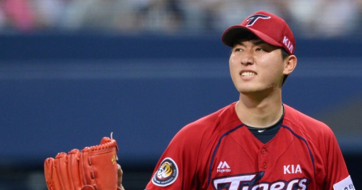 [인터뷰] 왜 1년 7억 받아들였나, 돌아온 KIA 홍건희의 진심…"두산 팬들께 드릴 말씀 있어요"