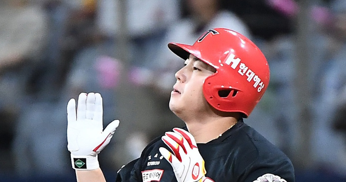 KIA, 이겼어도 웃지 못했다...왜 아웃 카운트 1개를 못 잡나, 이창진 충격 부상 [광주 현장]