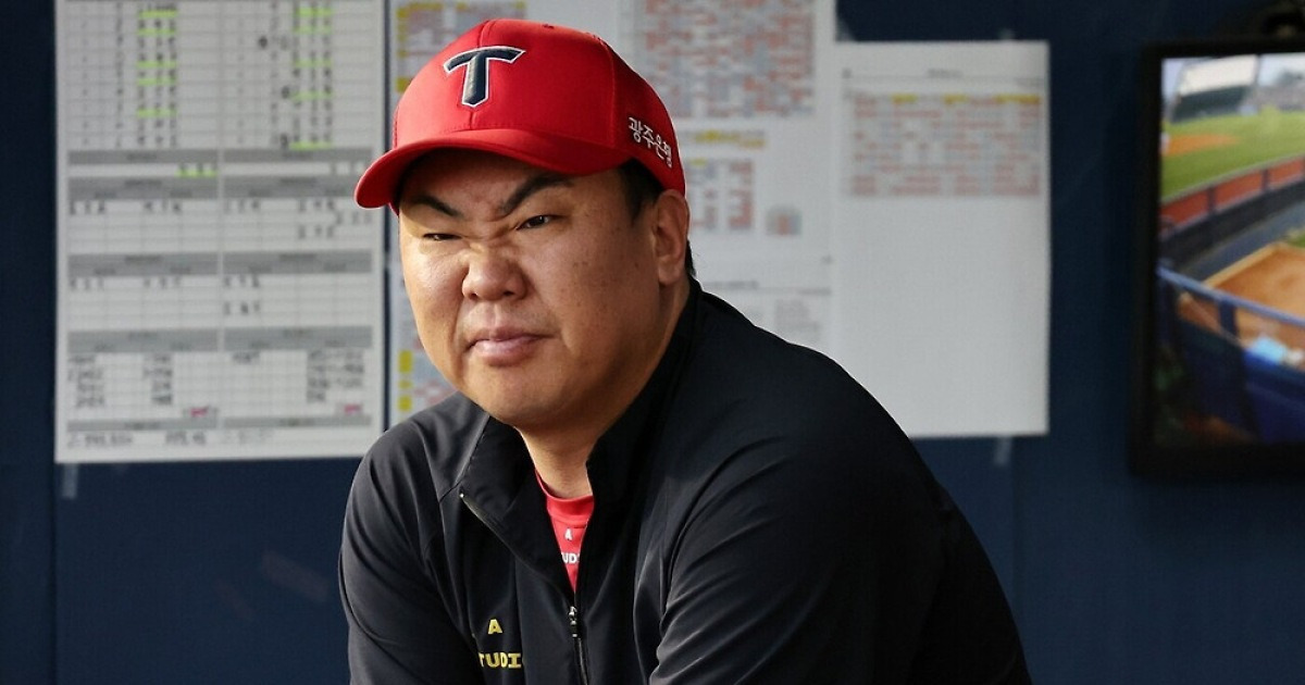 [오피셜] '전반기 승률 최하위→6위 추락' 위기의 KIA, 분위기 쇄신 나섰다...1군↔퓨처스 투수·배