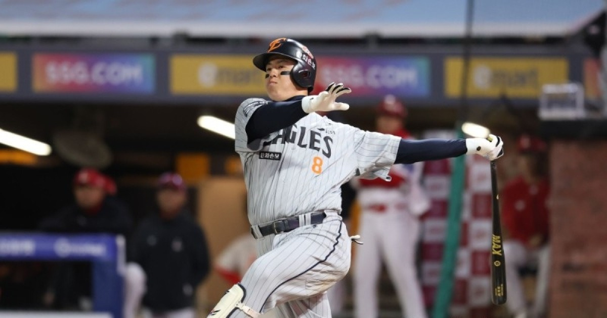 노시환, 4번 타자로 복귀…김경문 감독 “마음 내려놓고 웃으면서 했으면”[스경X현장]